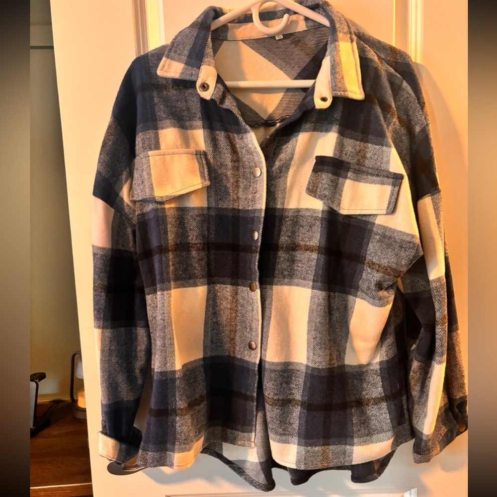 Blutique Blue and White Plaid Button-Up Shirt XL
